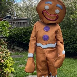 Gingerbread person costume. Used for parade float